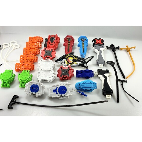 Beyblades Launchers & Rip Cords Mixed Lot of Various 31 Pieces - Picture 9 of 13